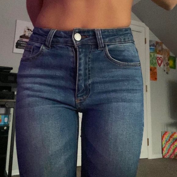 BLACK LABEL BLUE WASH JEANS ☂️ - Picture 1 of 4